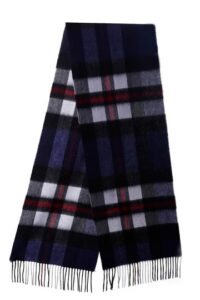 Loved across continents, our premium wool scarves. 